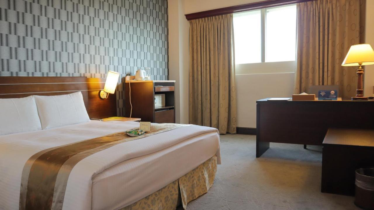 Ho Fong Business Stay Fengyuan Buitenkant foto