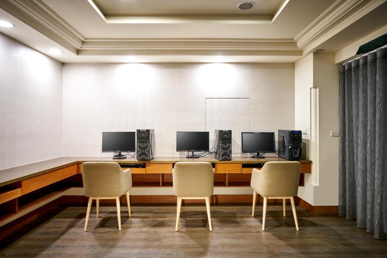 Ho Fong Business Stay Fengyuan Buitenkant foto