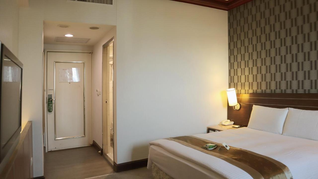 Ho Fong Business Stay Fengyuan Buitenkant foto