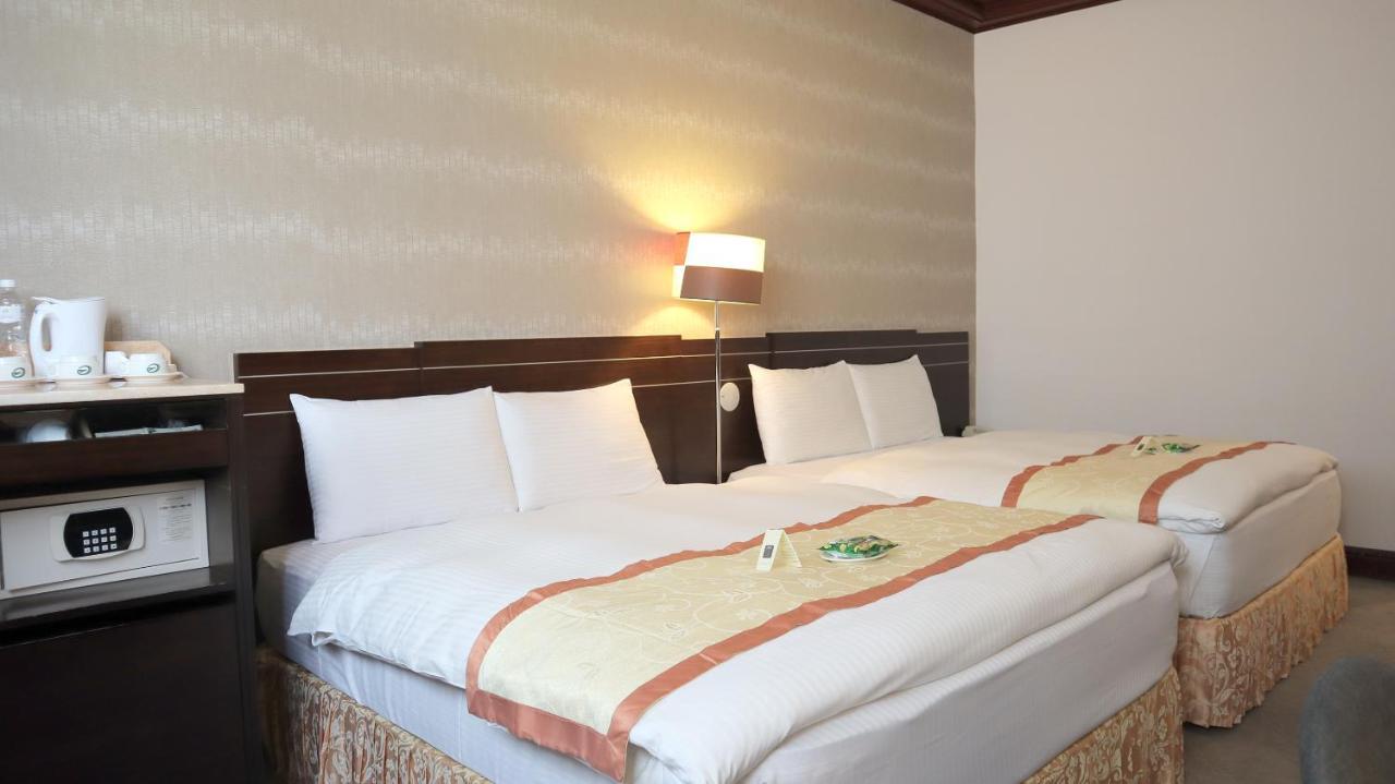 Ho Fong Business Stay Fengyuan Buitenkant foto