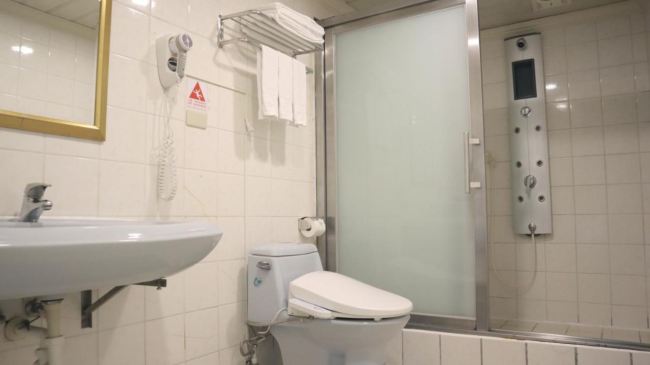 Ho Fong Business Stay Fengyuan Buitenkant foto