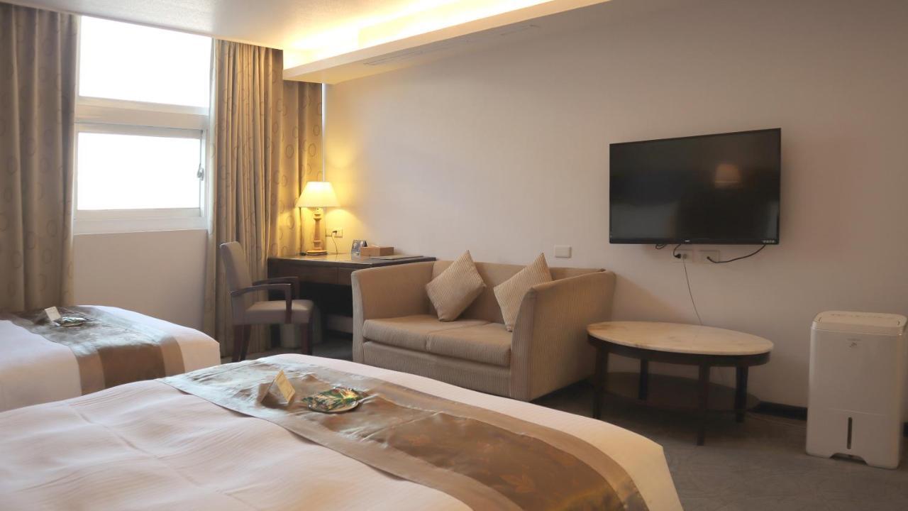 Ho Fong Business Stay Fengyuan Buitenkant foto