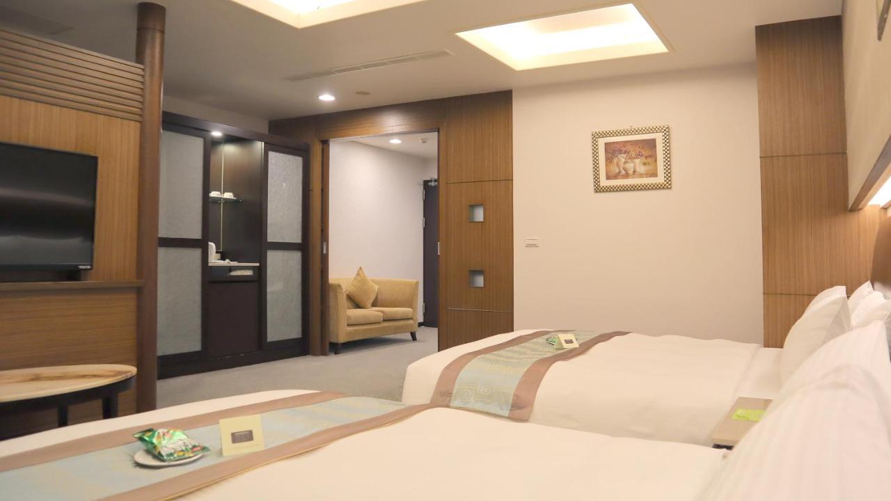 Ho Fong Business Stay Fengyuan Buitenkant foto