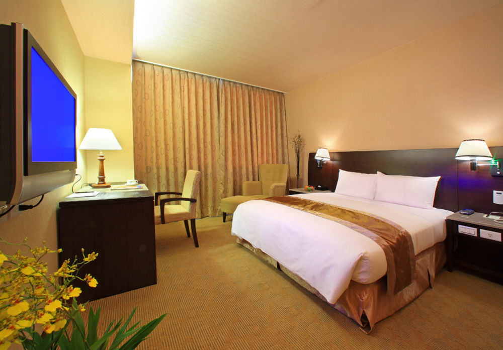 Ho Fong Business Stay Fengyuan Buitenkant foto